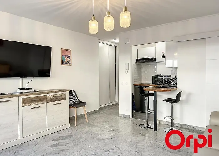 Climatise Avec Terrasse, Centre-ville De Menton, A Deux Pas Des Plages - Fr-1-647-24 Μεντόν